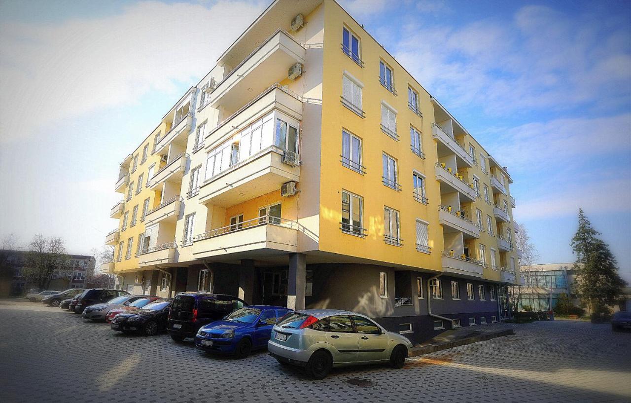 Serbona apartment Kladovo Bagian luar foto