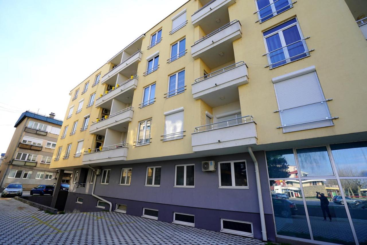 Serbona apartment Kladovo Bagian luar foto